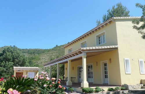 Adsubia House | 250 m² House ∙ 3 bedrooms ∙ 6 guests