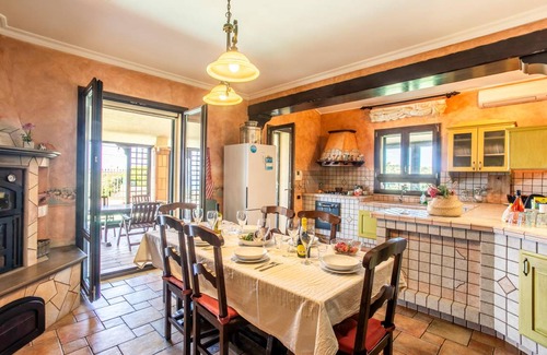 Brucoli House | 250 m² House ∙ 4 bedrooms ∙ 10 guests