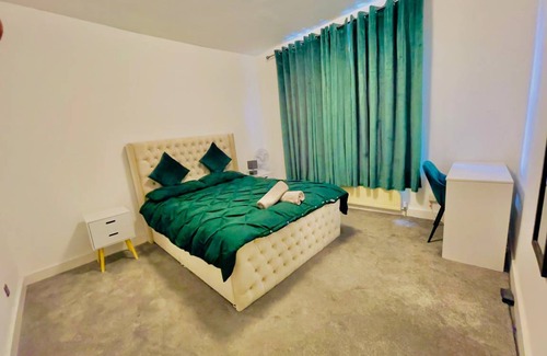 Leeds House | 250 m² House ∙ 5 bedrooms ∙ 10 guests