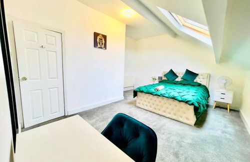 Leeds House | 250 m² House ∙ 5 bedrooms ∙ 10 guests