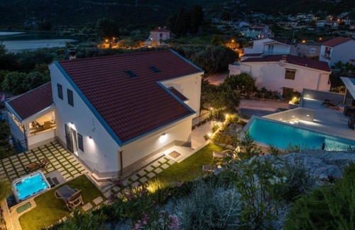 Peracko Blato House | 250 m² House ∙ 3 bedrooms ∙ 7 guests