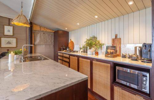 Langs Beach Cabin | 250 m² Lodge ∙ 2 bedrooms ∙ 4 guests