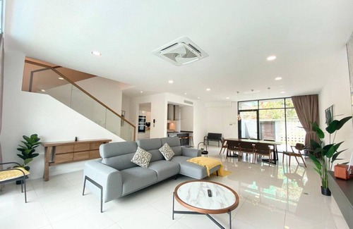 Pantai Tengah Villa | 250 m² Villa ∙ 2 bedrooms ∙ 8 guests