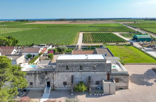 Taranto Villa | 250 m² Villa ∙ 2 bedrooms ∙ 6 guests