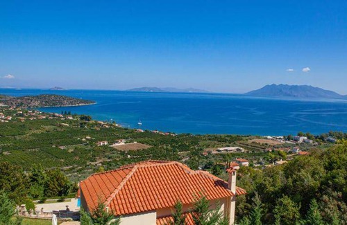 Melissopetra Villa | 250 m² Villa ∙ 4 bedrooms ∙ 10 guests