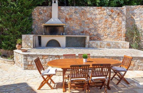 Melissopetra Villa | 250 m² Villa ∙ 4 bedrooms ∙ 10 guests