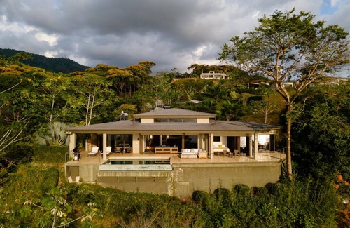 Dominicalito Villa | 250 m² Villa ∙ 4 bedrooms ∙ 9 guests