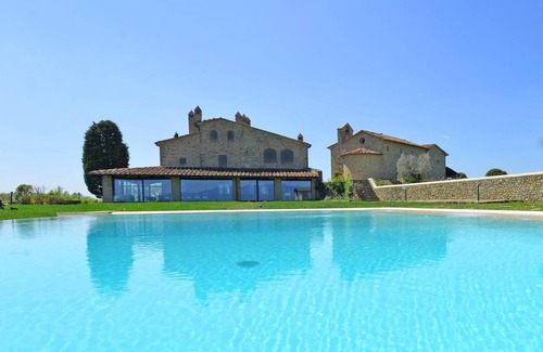 Arezzo Villa | 250 m² Villa ∙ 4 bedrooms ∙ 8 guests