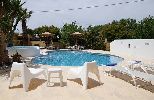 Zipari Villa | 250 m² Villa ∙ 5 bedrooms ∙ 12 guests