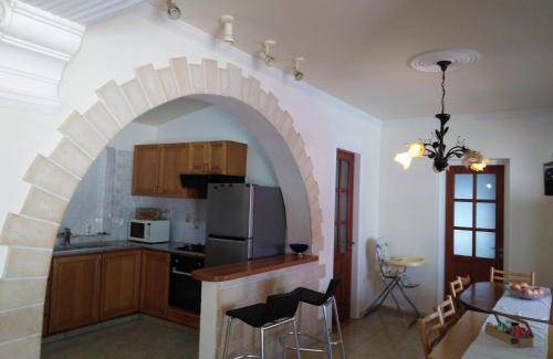 Pegeia Villa | 250 m² Villa ∙ 7 bedrooms ∙ 14 guests