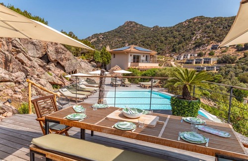 Porto-Vecchio Villa | 250 m² Villa ∙ 5 bedrooms ∙ 10 guests