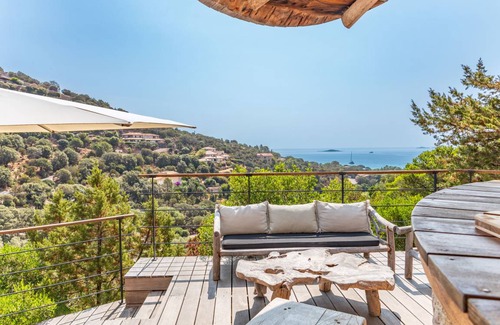 Porto-Vecchio Villa | 250 m² Villa ∙ 5 bedrooms ∙ 10 guests