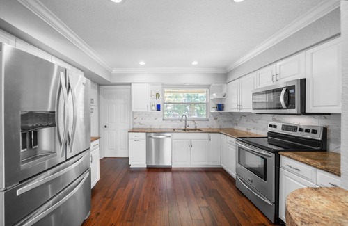 Garden Isles House | 250 Managed By Brampton Park