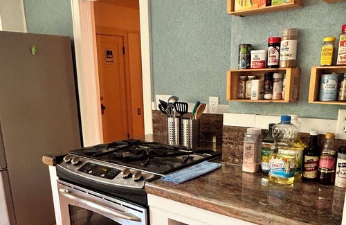 Whiteaker House | 250 N Adams St