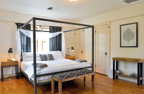 Whiteaker House | 250 N Adams St