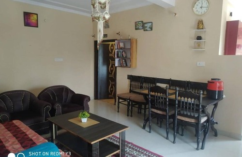 Bhimtal House | 2500 m² House ∙ 2 bedrooms ∙ 5 guests