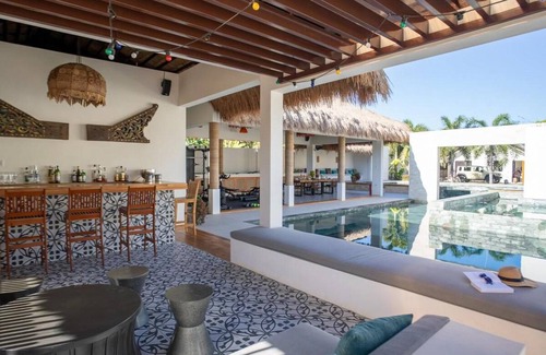 Tawala House | 2500 m² House ∙ 5 bedrooms ∙ 16 guests