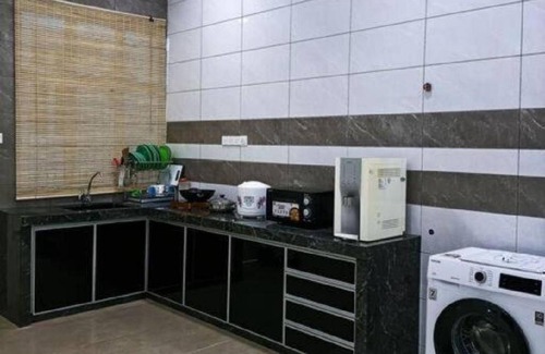 Ulu Melaka House | 2500 m² Bungalow ∙ 4 bedrooms ∙ 15 guests