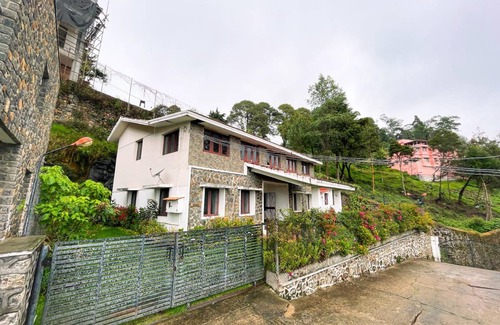 Kodaikanal Villa | 2500 m² Villa ∙ 3 bedrooms ∙ 10 guests