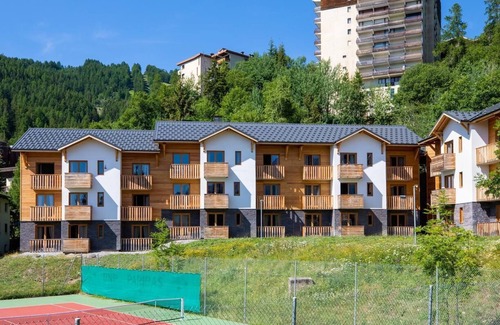 Pra Loup Apartment | 250m from resort center, balcony, parking, tv, ski locker, 25m², Pra Loup
