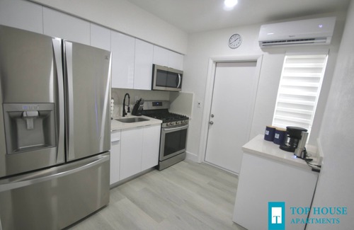 Flagami Apartment | 251 Airport/Top House Apartment 2