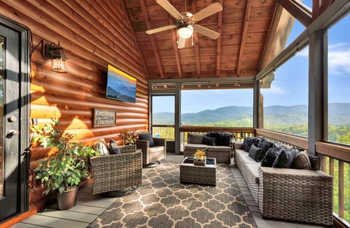 Blue Ridge Cabin | 251 m² Cabin ∙ 4 bedrooms ∙ 13 guests