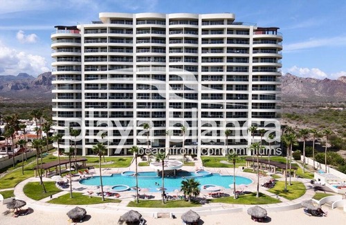 San Carlos House | 252 m² House ∙ 3 bedrooms ∙ 6 guests
