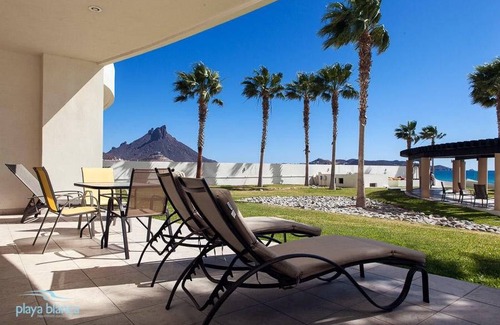 San Carlos House | 252 m² House ∙ 3 bedrooms ∙ 6 guests