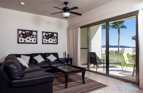 San Carlos House | 252 m² House ∙ 3 bedrooms ∙ 6 guests