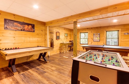 Walnut Mountain House | 253 m² House ∙ 3 bedrooms ∙ 8 guests