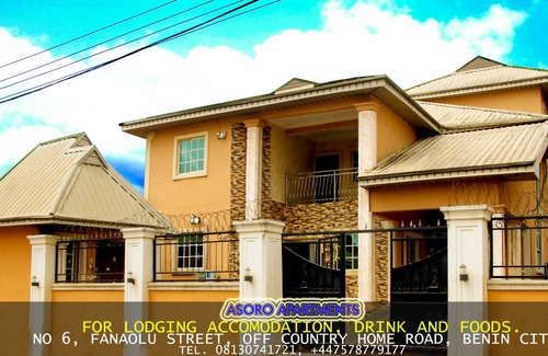 Benin City House | 255 m² House ∙ 6 bedrooms ∙ 12 guests