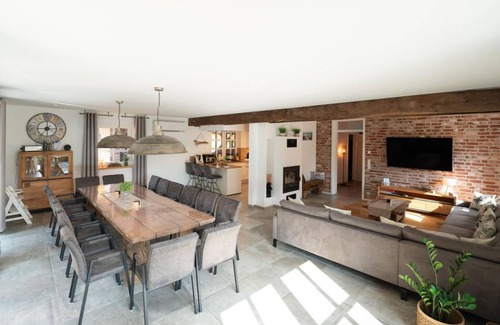 Biendorf House | 255 m² House ∙ 8 bedrooms ∙ 16 guests