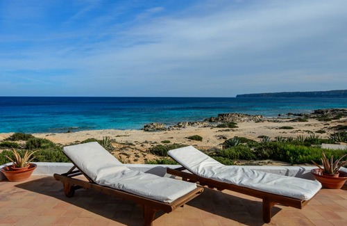 Formentera Villa | 255 m² Villa ∙ 4 bedrooms ∙ 8 guests