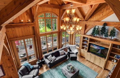 Stevenson House | 256 m² House ∙ 3 bedrooms ∙ 10 guests