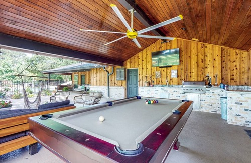 Tomball House | 256 m² House ∙ 3 bedrooms ∙ 10 guests