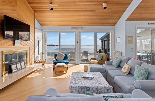 Hampton Bays House | 256 m² House ∙ 4 bedrooms ∙ 11 guests