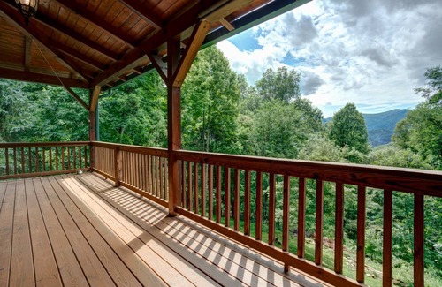 Maggie Valley House | 256 m² House ∙ 5 bedrooms ∙ 13 guests