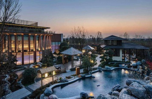Chengdu Hotel | 258 m² Hotel ∙ 6 guests