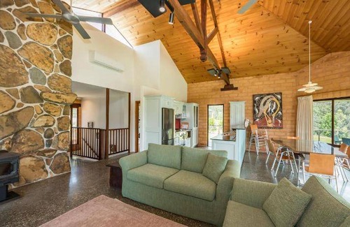 Possum Brush Resort | 259 m² Resort ∙ 3 bedrooms ∙ 6 guests