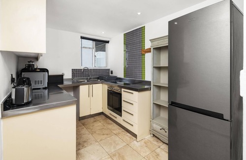 Sea Point Apartment | 259 on Beach: 1 BR Apartment for 2 in Sea Point