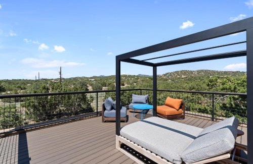 Seton Village House | 26 Camino Sudeste