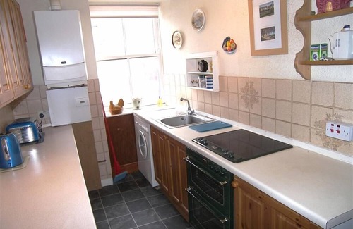 Kirkcudbright Cottage | 26 Castle Street - an apartment that sleeps 5 guests in 2 bedrooms