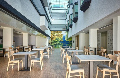 Wuqi District Hotel | 26 m² Hotel ∙ 6 guests