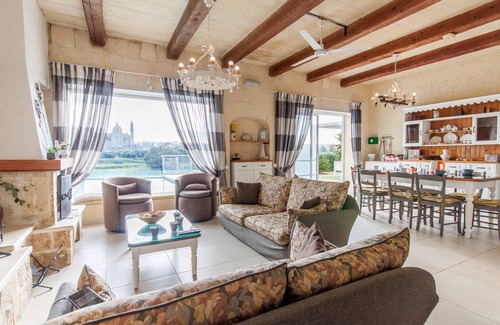 Ta' Għammar House | 260 m² House ∙ 4 bedrooms ∙ 8 guests