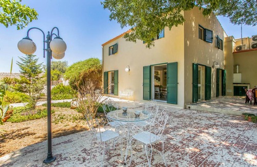 Ragusa House | 260 m² House ∙ 4 bedrooms ∙ 12 guests