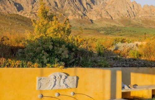 Wolseley House | 260 m² House ∙ 4 bedrooms ∙ 8 guests