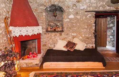 Lilaia House | 260m2 Unique mountain house in Lilea Parnasos