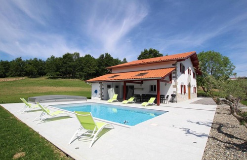Juxue House | 262 m² Gîte ∙ 5 bedrooms ∙ 12 guests