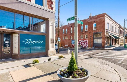 South Main Historic District Apartment | 269 m² Apartment ∙ 6 bedrooms ∙ 14 guests