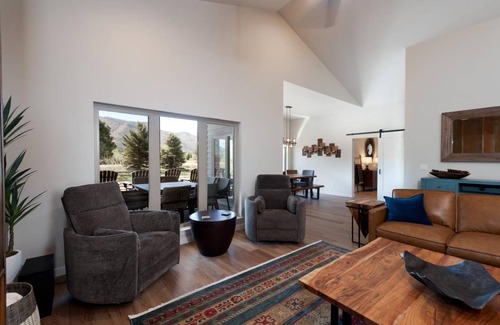 Trimble House | 269 m² House ∙ 4 bedrooms ∙ 13 guests